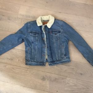 NWT Levi’s denim jacket with faux sheepskin lining